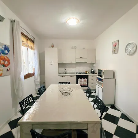 Domu Nova 펜션 풀라